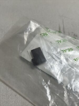 D1362448 Прокладка чистящего лезвия SEAL:BLADE:CLEANING:FRONT 400k